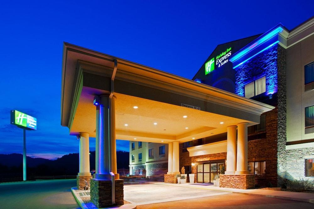 Holiday Inn Express Hotel & Suites Weston By Ihg Екстериор снимка