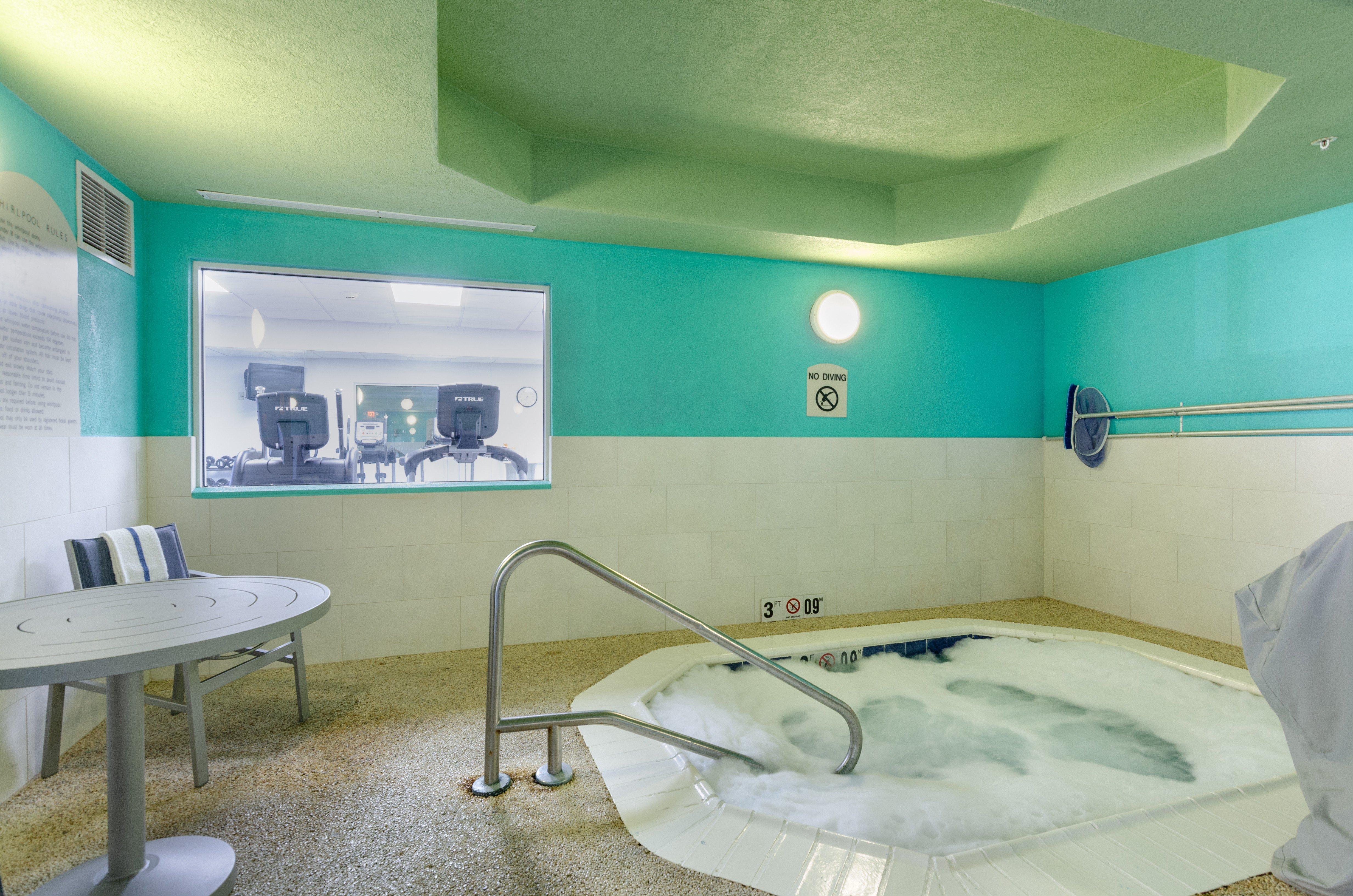 Holiday Inn Express Hotel & Suites Weston By Ihg Екстериор снимка