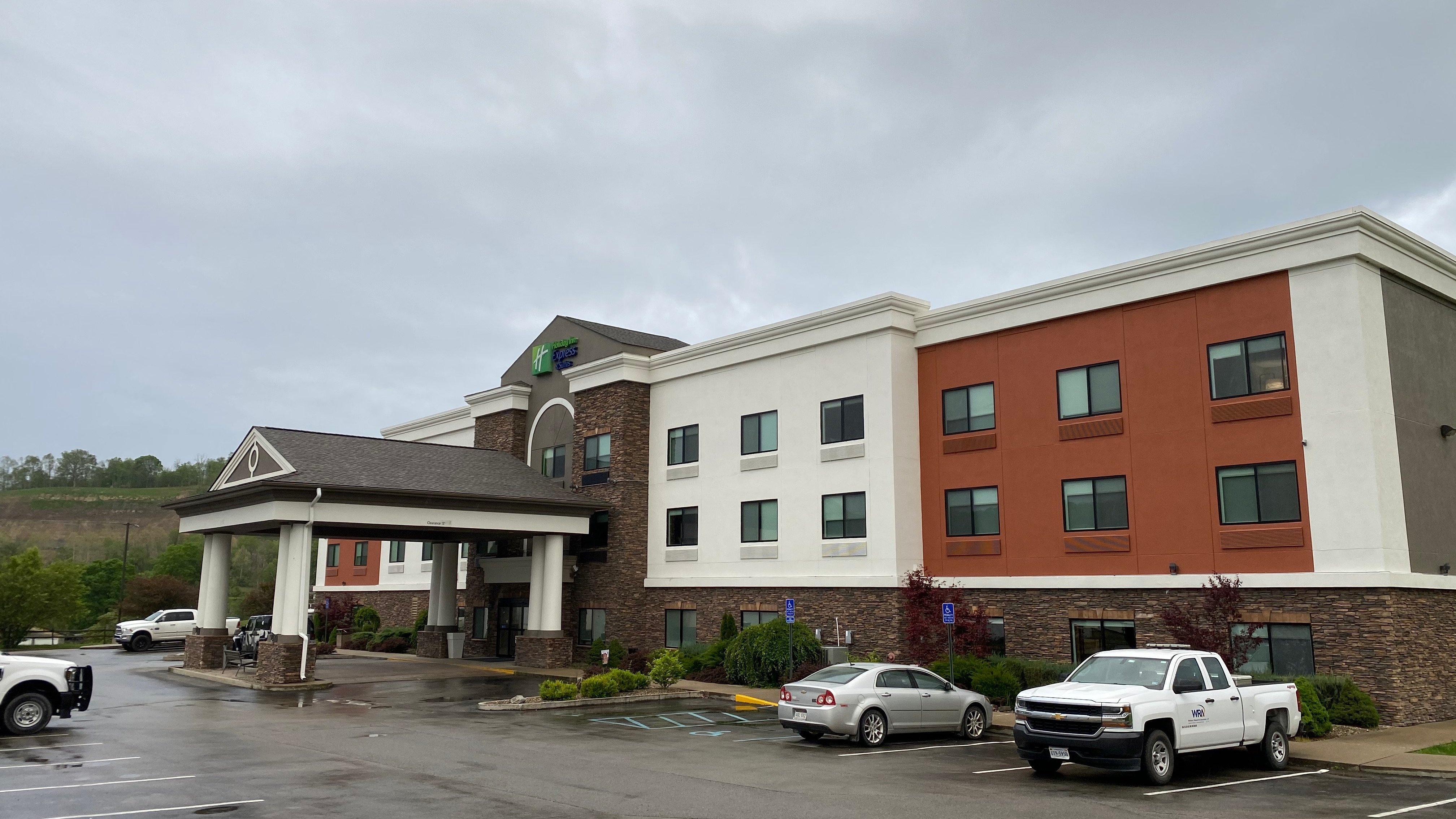 Holiday Inn Express Hotel & Suites Weston By Ihg Екстериор снимка