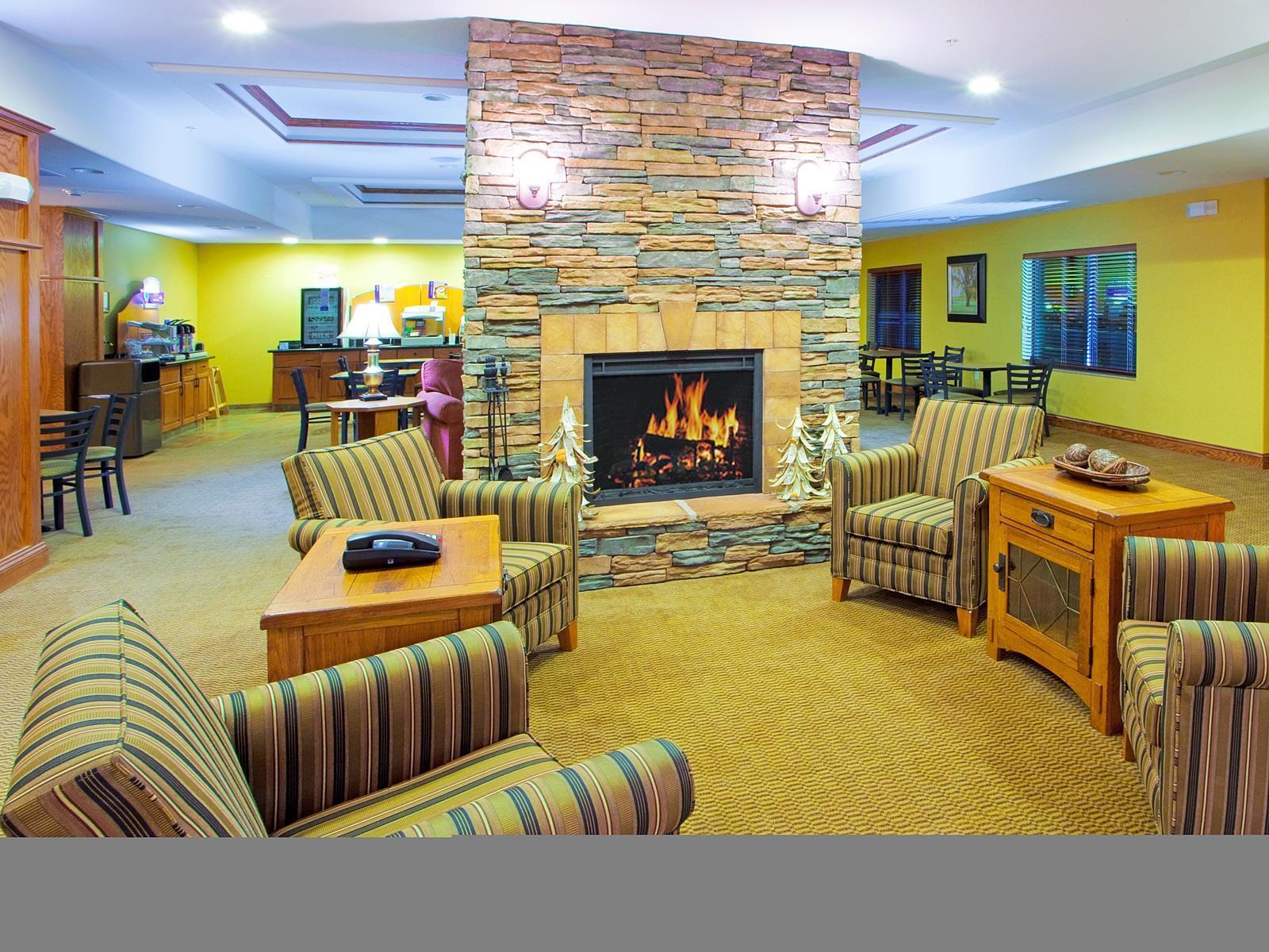 Holiday Inn Express Hotel & Suites Weston By Ihg Екстериор снимка