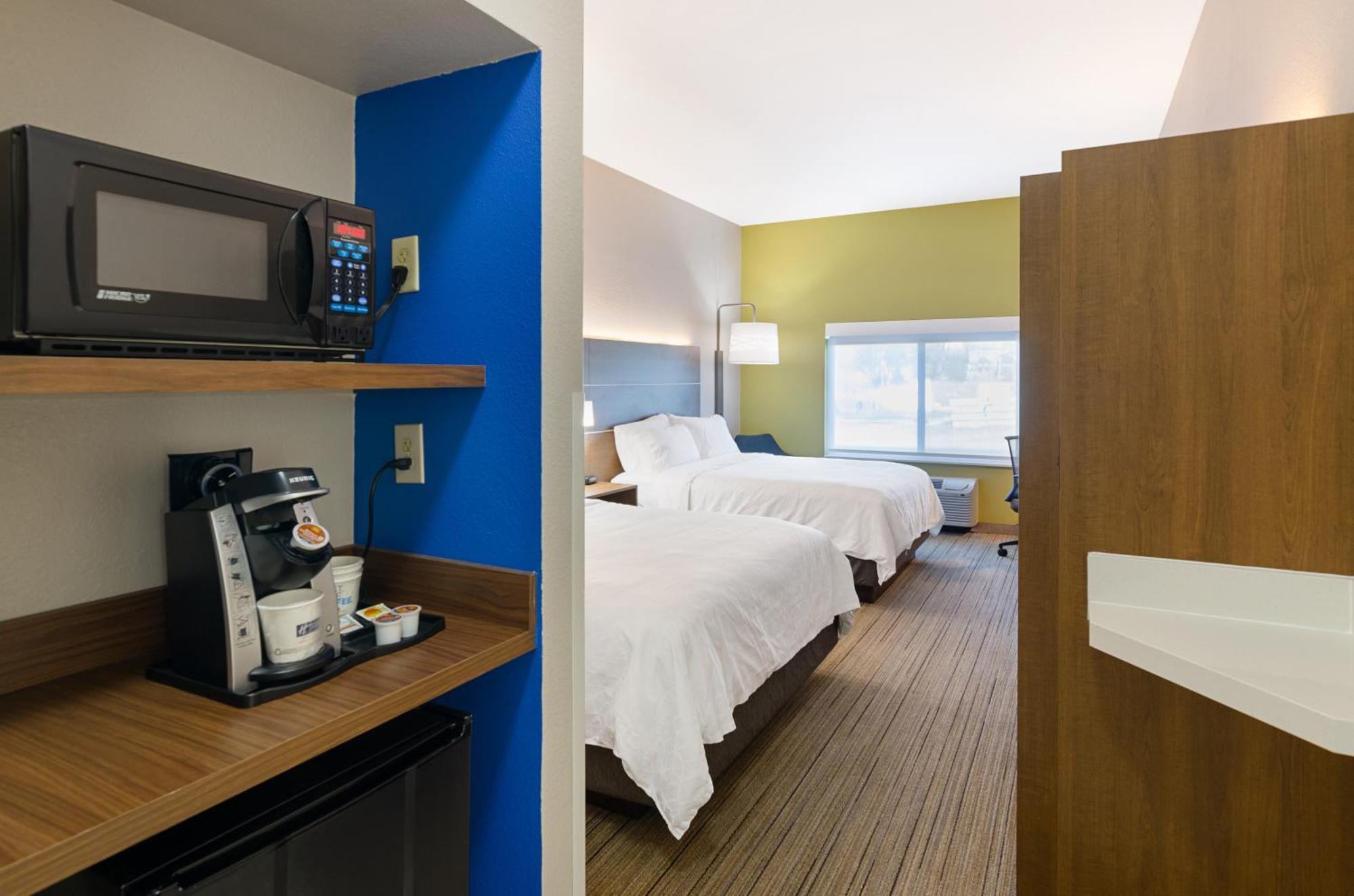 Holiday Inn Express Hotel & Suites Weston By Ihg Екстериор снимка