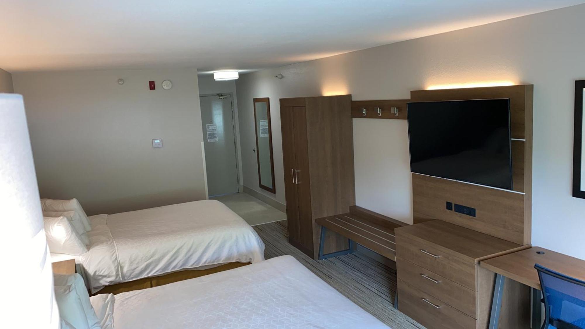 Holiday Inn Express Hotel & Suites Weston By Ihg Екстериор снимка